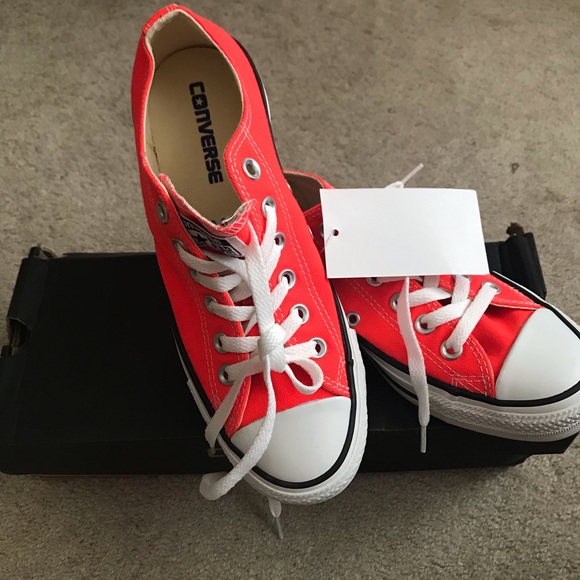 Bright orange converse - Picture 5 of 5